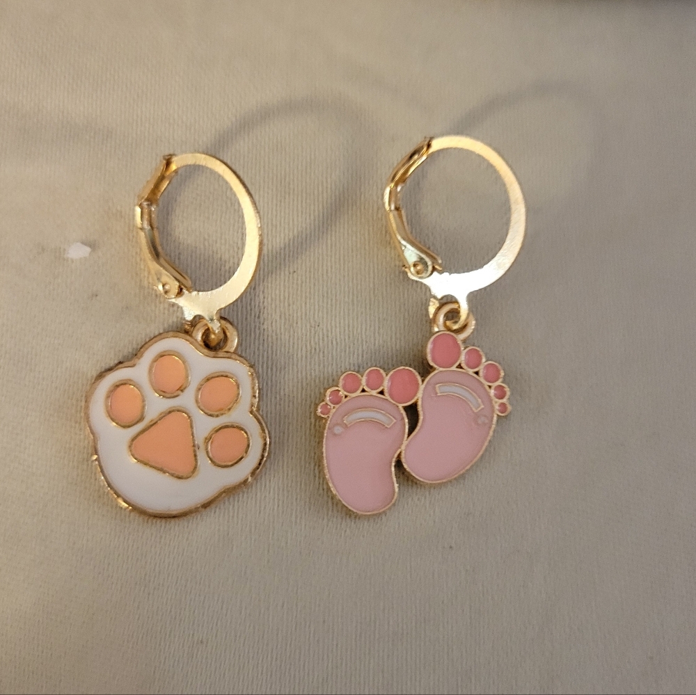 Pet PAW Human Feet Mismatched huggie White/Gold Earrings Hand Crafted - Picture 3 of 3